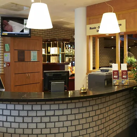 鹿特丹亚历山大堡垒酒店 4*