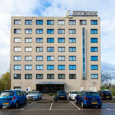 Hotel Bastion Alexander 4*