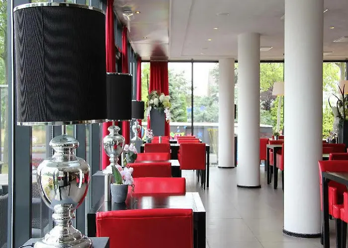 Hotel Bastion Alexander 4*