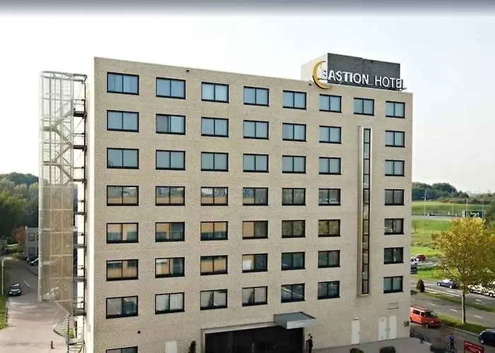 Hotel Bastion Alexander 4*