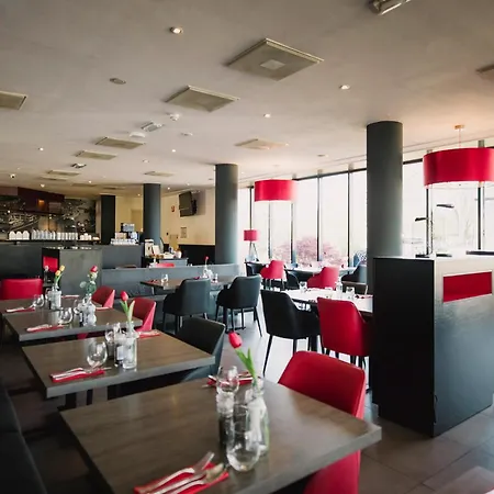 Отель Bastion Alexander 4*