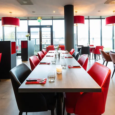 Отель Bastion Alexander