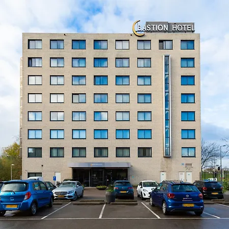 バスティオン アレクサンダー 4*