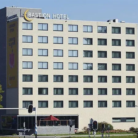 Отель Bastion Alexander