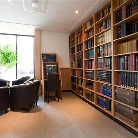 Отель Bastion Alexander 4*