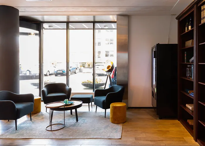 バスティオン アレクサンダー ホテル