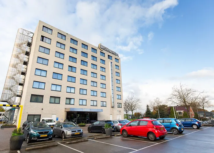 ホテル バスティオン アレクサンダー 4*