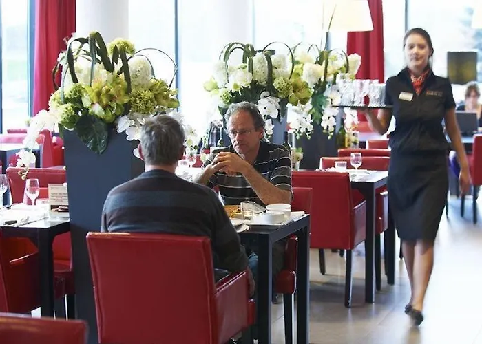 Hotel Bastion Alexander 4*