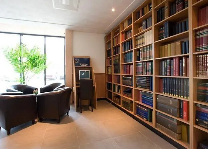 Hotel Bastion Alexander 4*