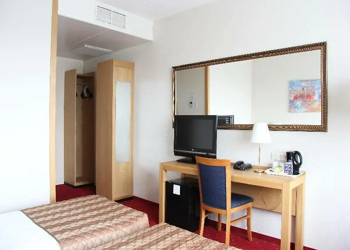 Hotel Bastion Alexander 4*