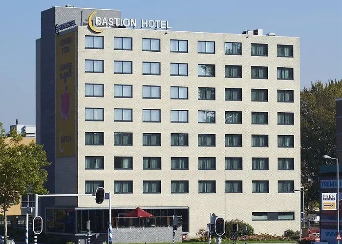 Отель Bastion Alexander